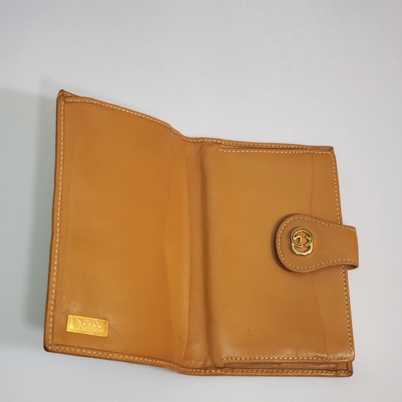 Vintage Gucci bifold wallet - Picture 4 of 10